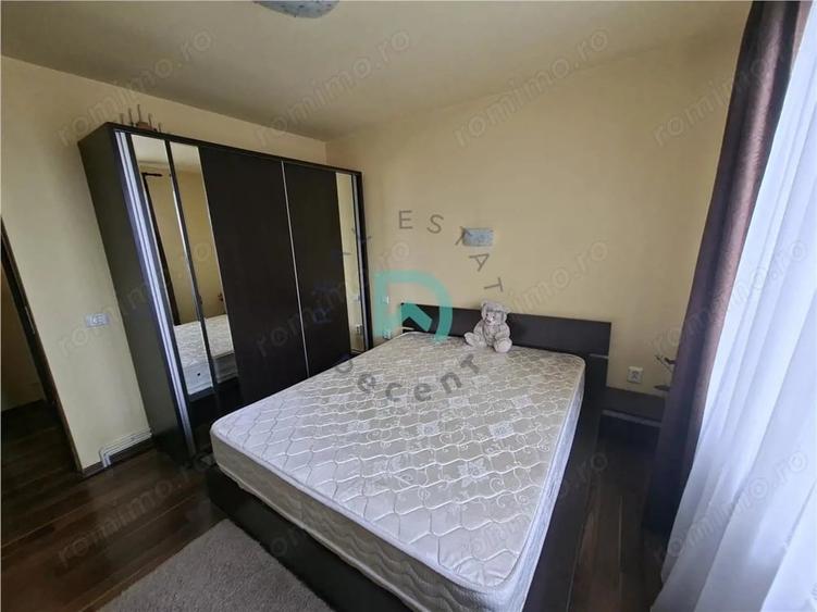 Apartament cu 3 camere decomandat în Calea București