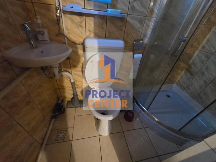 Casă cu 7 camere cu Teren 244 Mp în Sălătrucu