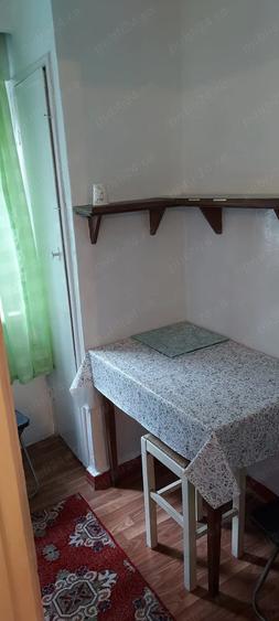 Garsonieră decomandată în Petros