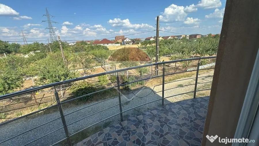 Casă cu 5 camere cu Teren 535 Mp în Sântandrei
