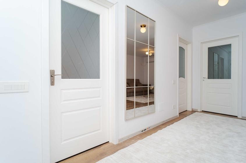 Apartament cu 3 camere semidecomandat, mobilat în Copou