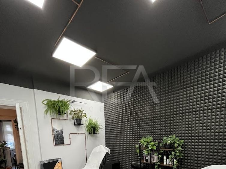 Apartament cu 4 camere semidecomandat, mobilat în Romană