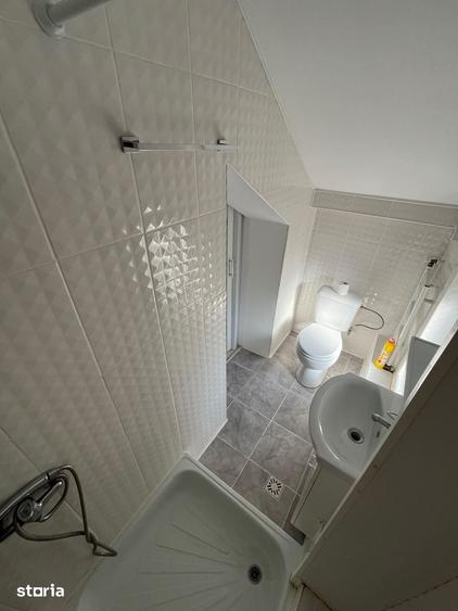 Casă cu 5 camere cu Teren 191 Mp în Central