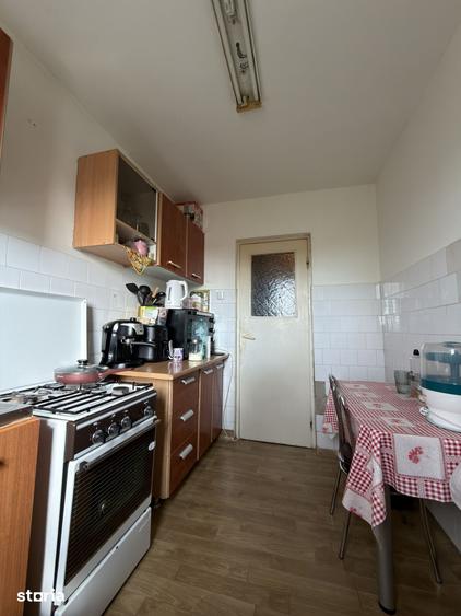 Apartament cu 4 camere decomandat, mobilat în Circumvalațiunii
