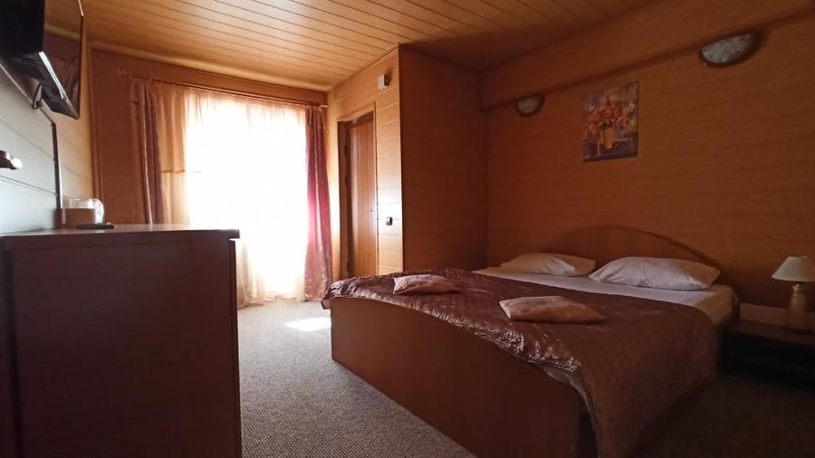 De vanzare Vila spa?ioasa, ideala pentru locuit sau investi?ie - 4