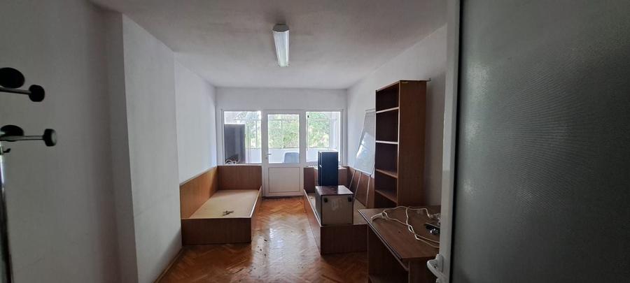Spațiu comercial, de 200 mp, în Alexandriei