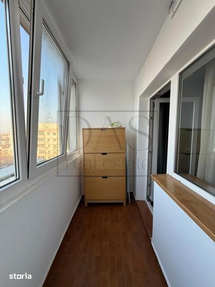 Apartament cu 2 camere semidecomandat, mobilat în Tei