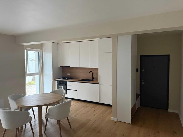 Apartament cu 2 camere decomandat în Exterior Vest