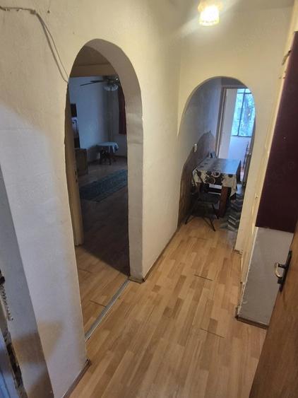 Garsonieră decomandată în Rogerius