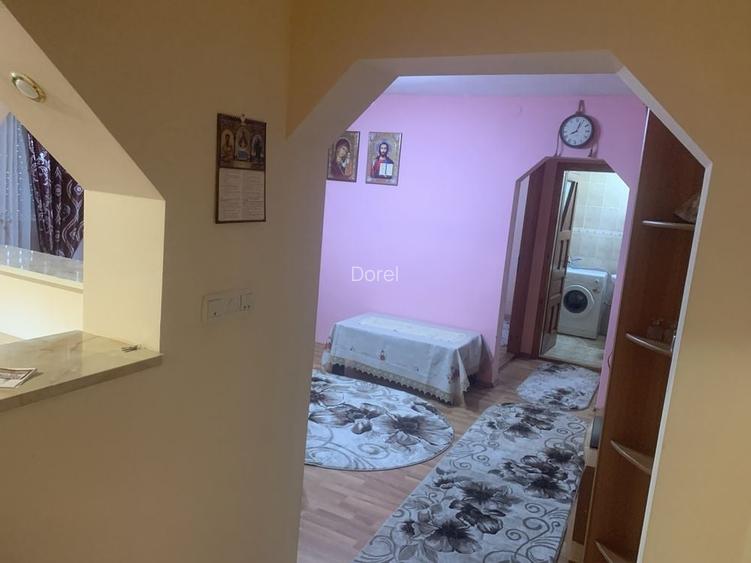 Vand apartament 3 camere