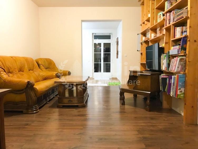 Casă individuală cu 6 camere cu Canalizare în Dâmbul Rotund