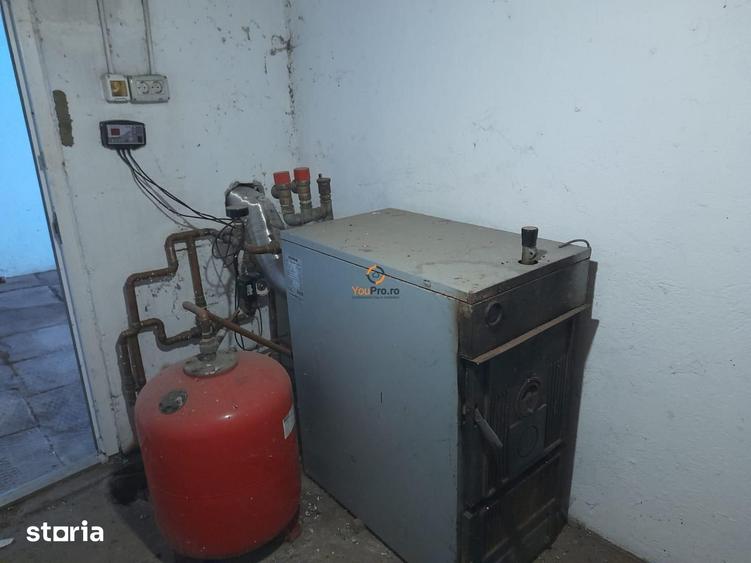 Casă cu 6 camere cu Teren 500 Mp în Ronaț