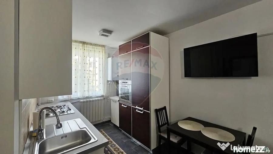 Apartament cu 2 camere decomandat în Precista