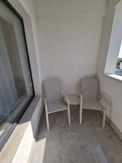 Apartament cu 2 camere decomandat în Exterior Vest