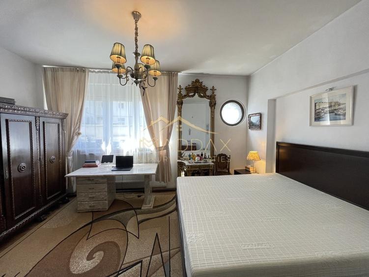 Apartament cu 5 camere semidecomandat, mobilat în Centrul Istoric