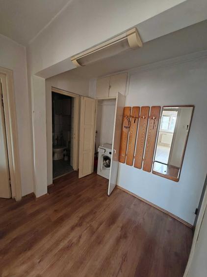 Inchiriez apartament 2 camere decomandat Rogerius - 1200 lei - 3