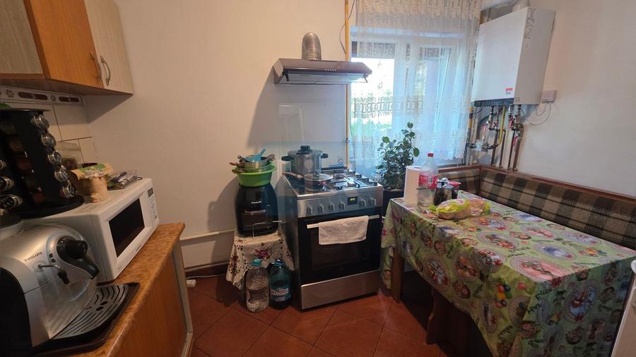 Apartament cu 2 camere semidecomandat în Crihala
