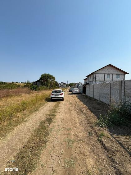 Teren de 472 mp, în Malu Mare