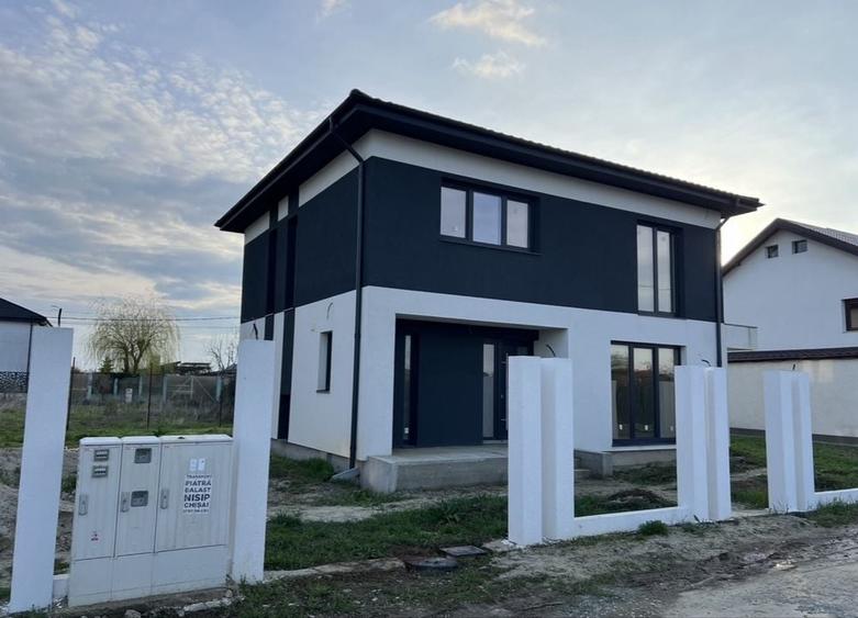 Casă cu 4 camere în Jilava