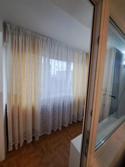Apartament cu 2 camere semidecomandat în Dristor