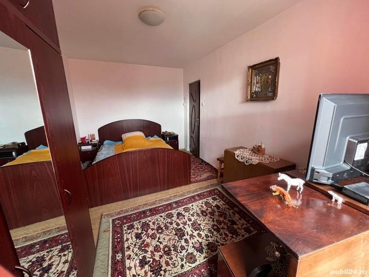 Apartament cu 3 camere decomandat în Cetatea