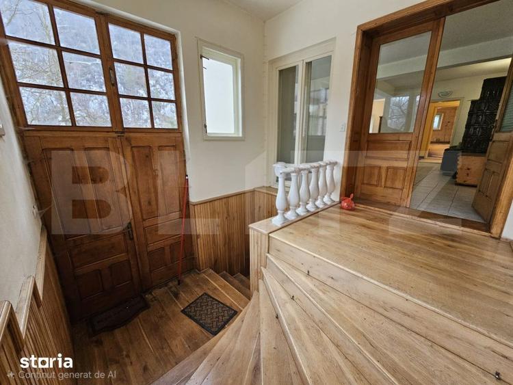 Casă cu 5 camere cu Teren 2669 Mp în Scărișoara