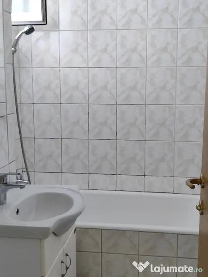 Apartament cu 2 camere semidecomandat în Pantelimon