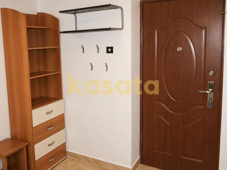 Garsonieră decomandată, mobilată în Crângași