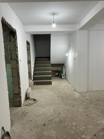 Casă individuală cu 6 camere cu Canalizare în Agigea