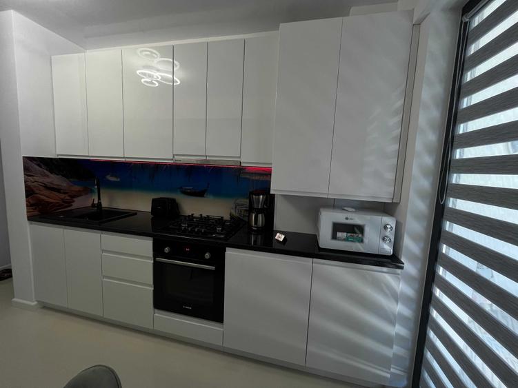 Inchiriez apartament 2 camere cu vedere la mare, decomandat si spatios - 5