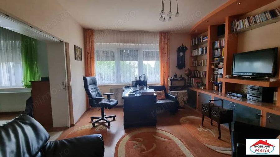 Casa S+P+M cu teren 17 ari zona Bercu Rosu - 18