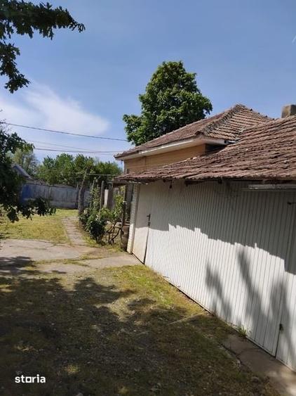 Casă cu 3 camere cu Teren 2070 Mp în Vădăstrița