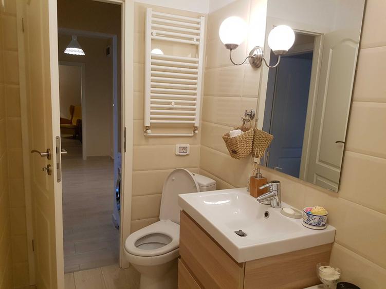 Apartament cu 2 camere decomandat în Sebastian