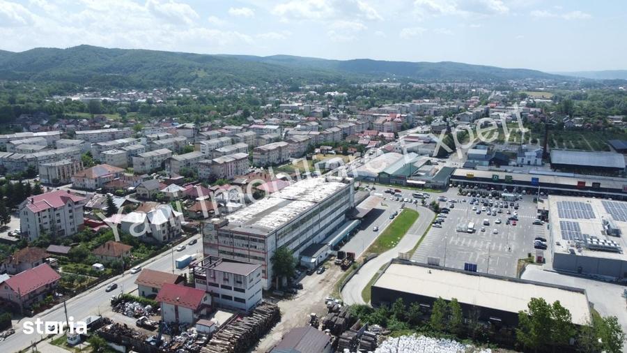 Spațiu comercial, de 9,500 mp, în Curtea de Argeș