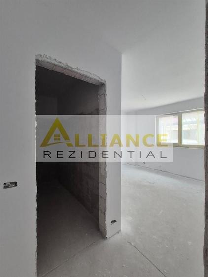 Apartament cu 3 camere decomandat în Berceni