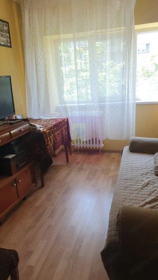 Apartament cu 3 camere decomandat în Pantelimon