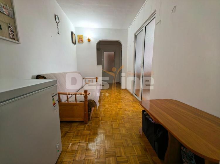 Apartament cu 2 camere decomandat, mobilat în Podul de Piatră