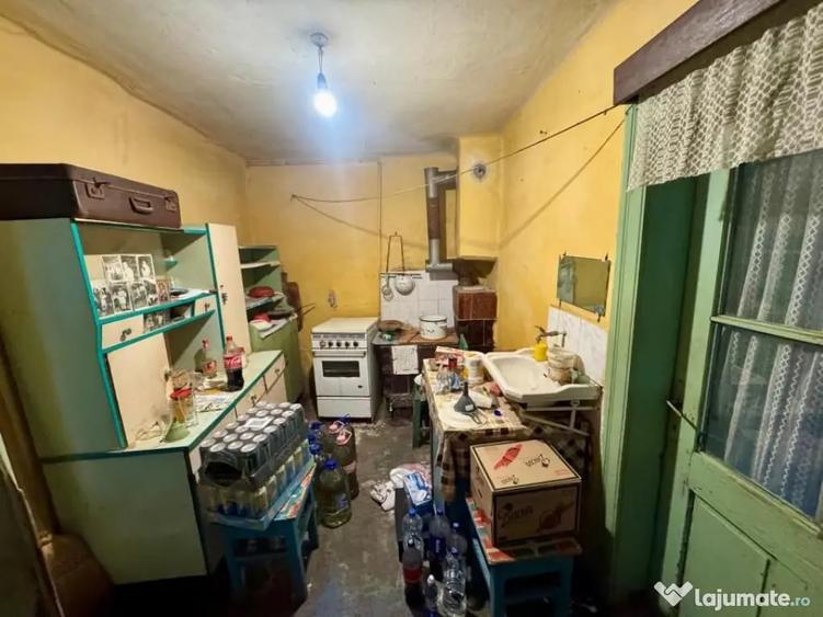 Casă cu 3 camere cu Teren 580 Mp în Central