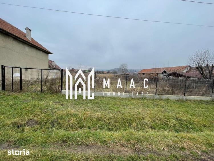 Casă cu 8 camere cu Teren 4500 Mp în Șeica Mare