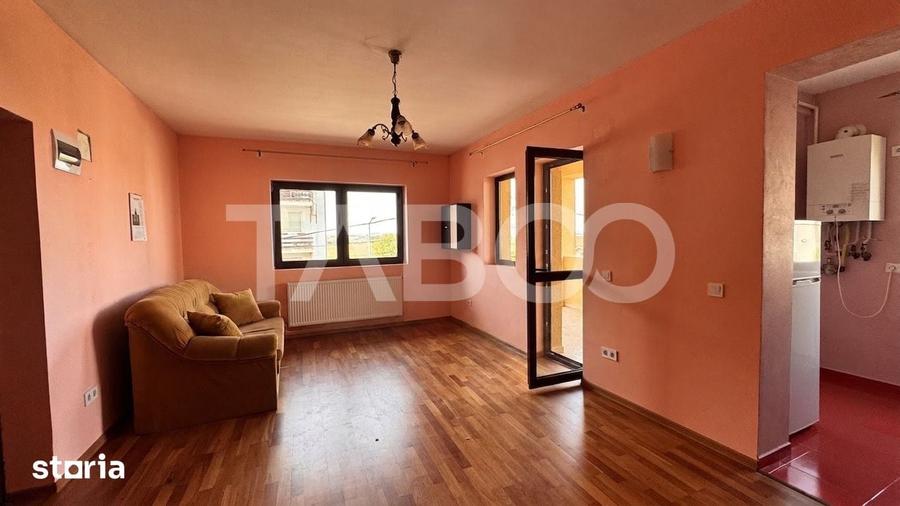 Apartament cu 2 camere decomandat în Tilișca