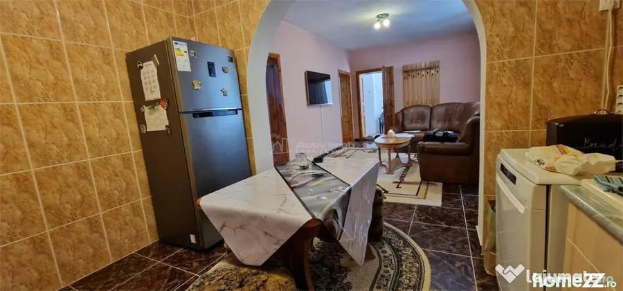 Casă cu 5 camere cu Teren 565 Mp în Central