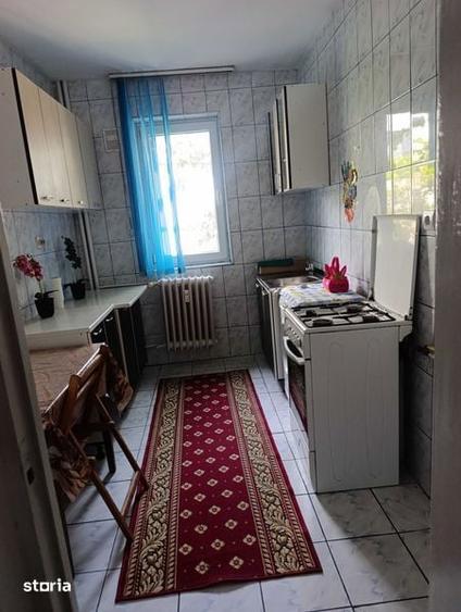 Inchiriez apartament 2camere - 3