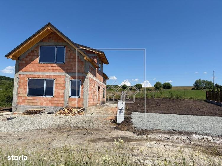 Casă cu 4 camere în Mohu