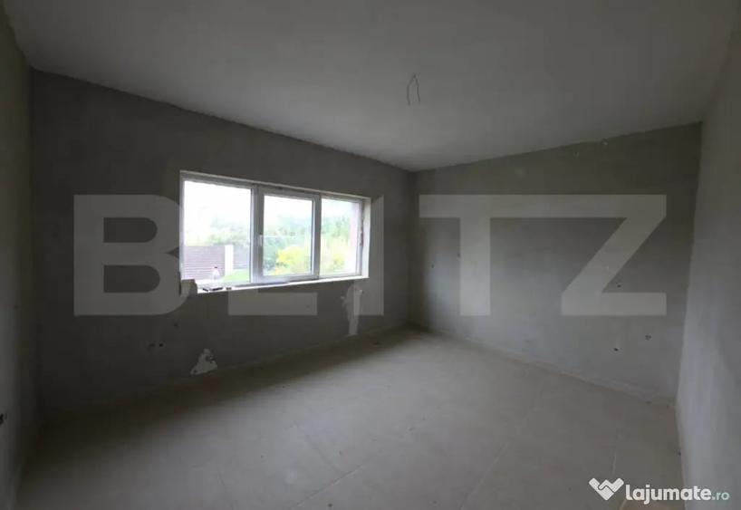 Casă cu 5 camere cu Teren 2700 Mp în Central