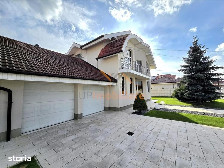 Casă cu 6 camere cu Teren 1178 Mp în Sânmartin