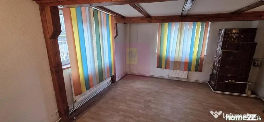 Casă cu 5 camere cu Teren 251 Mp în Zamora