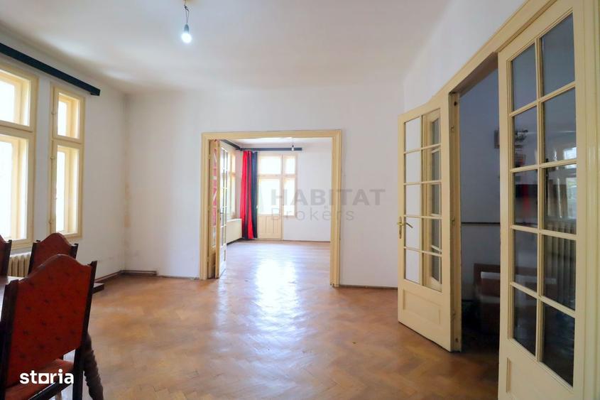 Apartament cu 3 camere în Centrul Civic