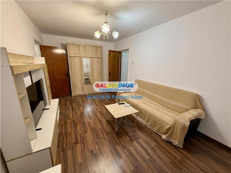 Apartament cu 3 camere semidecomandat, mobilat în Gorjului