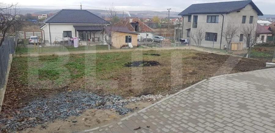 Casă cu 5 camere cu Teren 739 Mp în Apahida