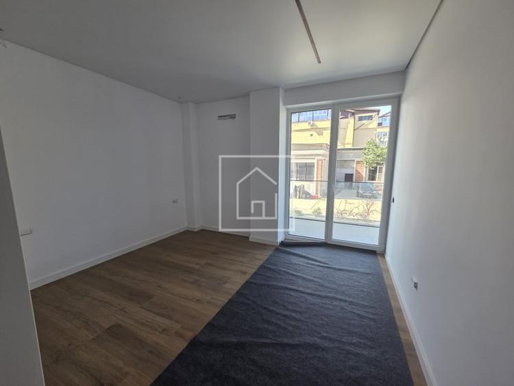 Apartament cu 3 camere decomandat în Ștrand
